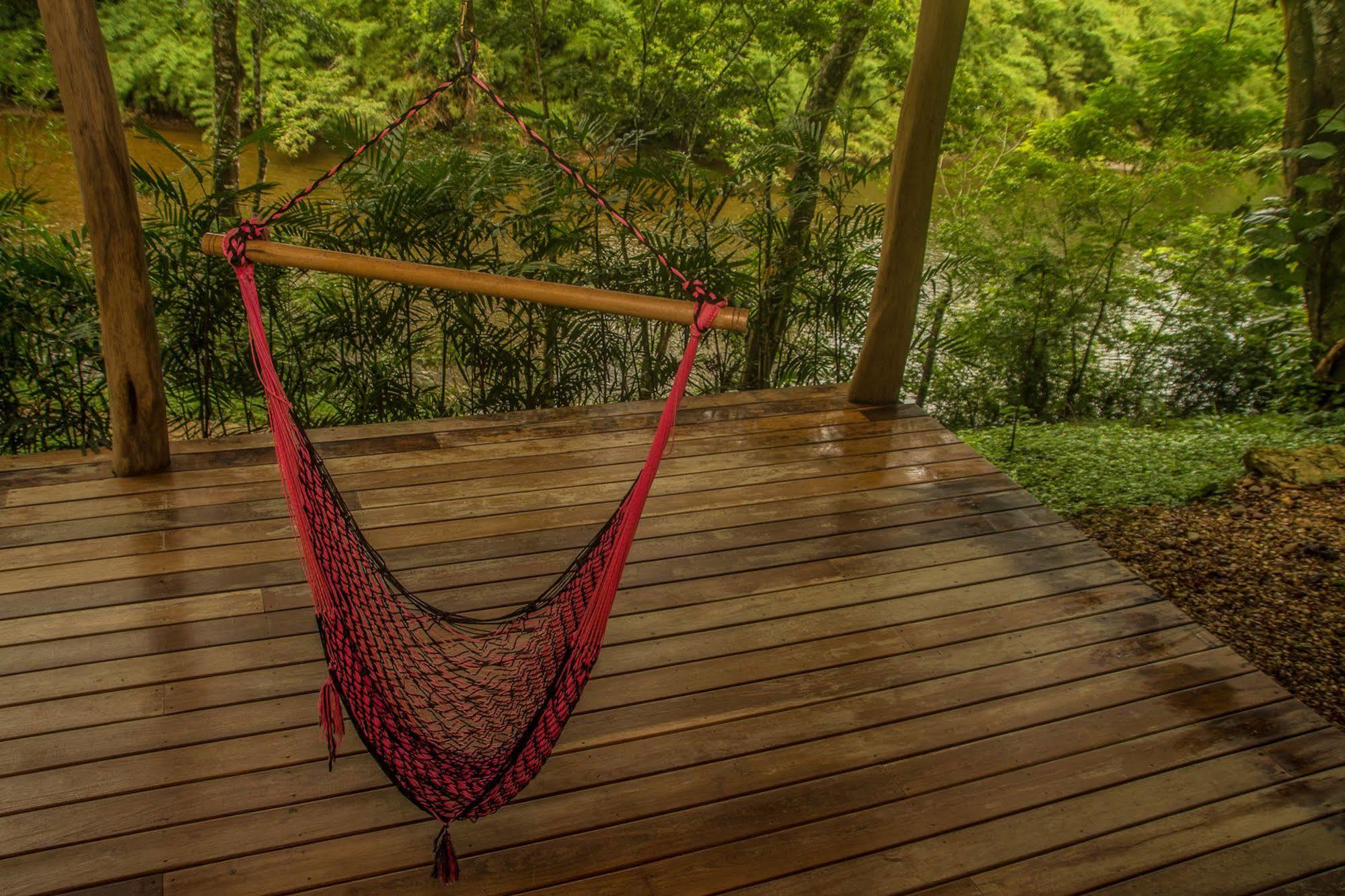 Mystic River Resort San Ignacio Buitenkant foto